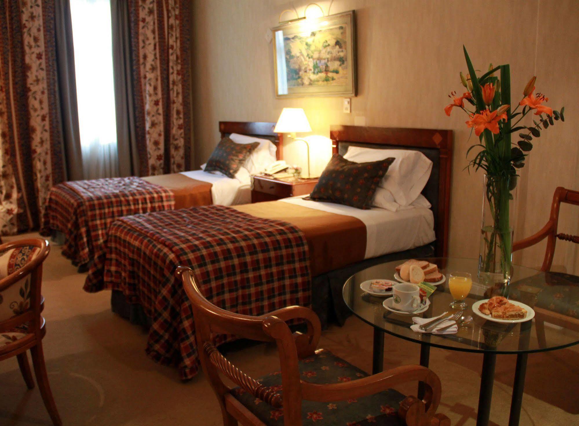 Mayflower Suites Buenos Aires Oda fotoğraf